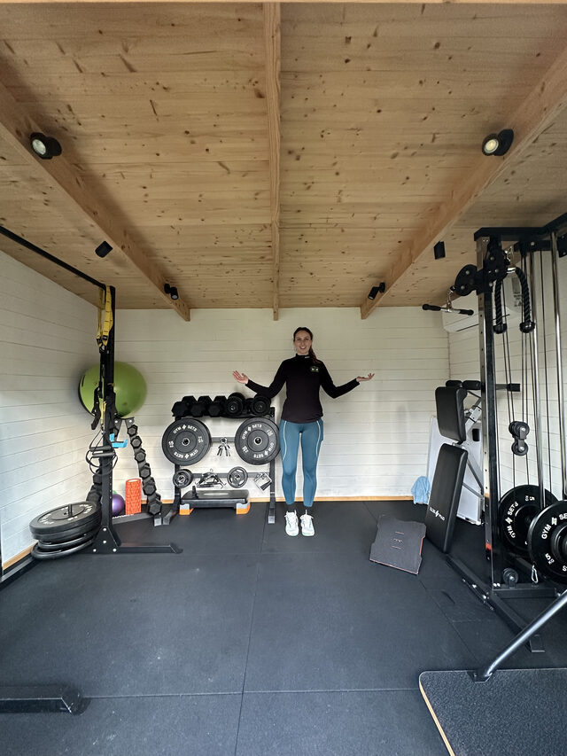 Yvette coaching a personal training session